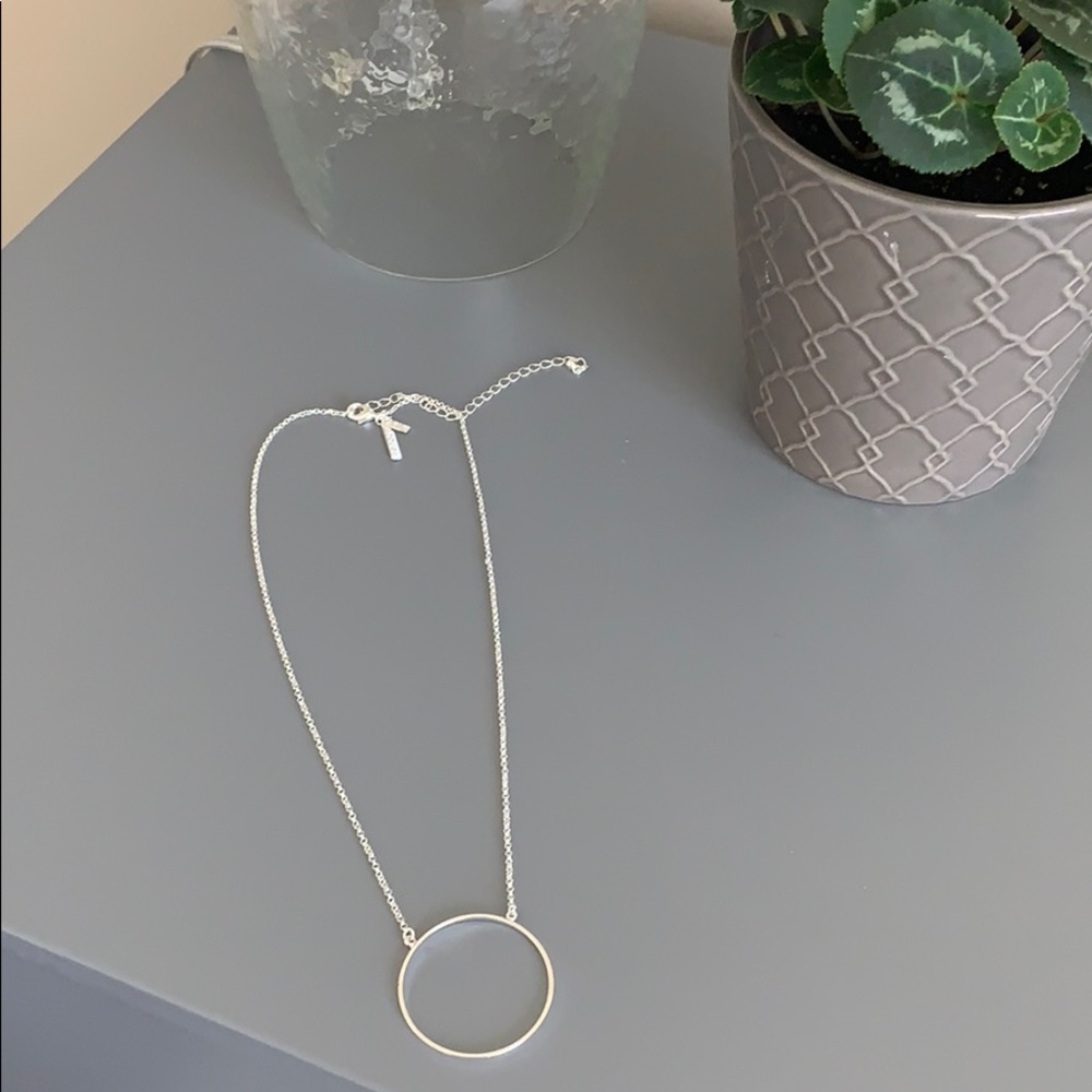Silver fashion necklace